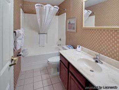 Hawthorn Suites By Wyndham Cincinnati/Шаронвилл Номер фото